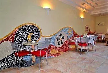 Kalma, Kalma Villa, Hotell Hévíz