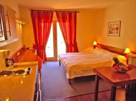 Kalma, Kalma Villa, Hotell 3*