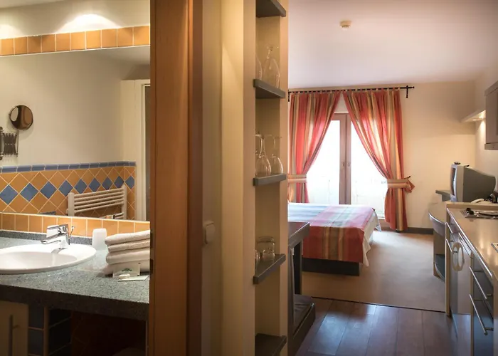 Kalma, Kalma Villa,